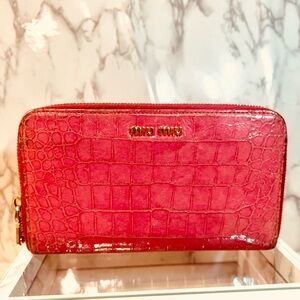 Miu Miu Pink Croc Embossed Patent Leather Zip Around Wallet